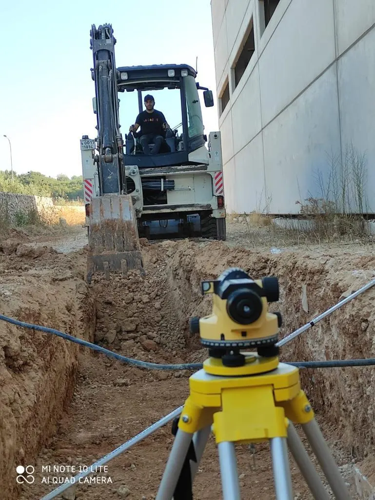 Temel kazısında nivo ile kot ölçümü